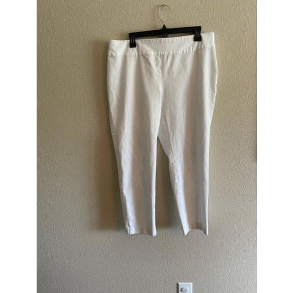 Crown and Ivy White Pants, size 16W. - Picture 1 of 2